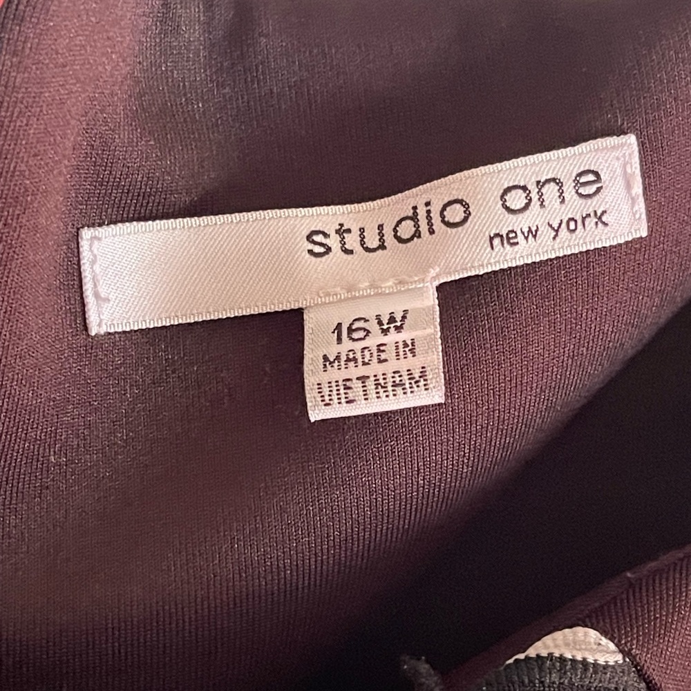 Studio One - Picture 2 of 3